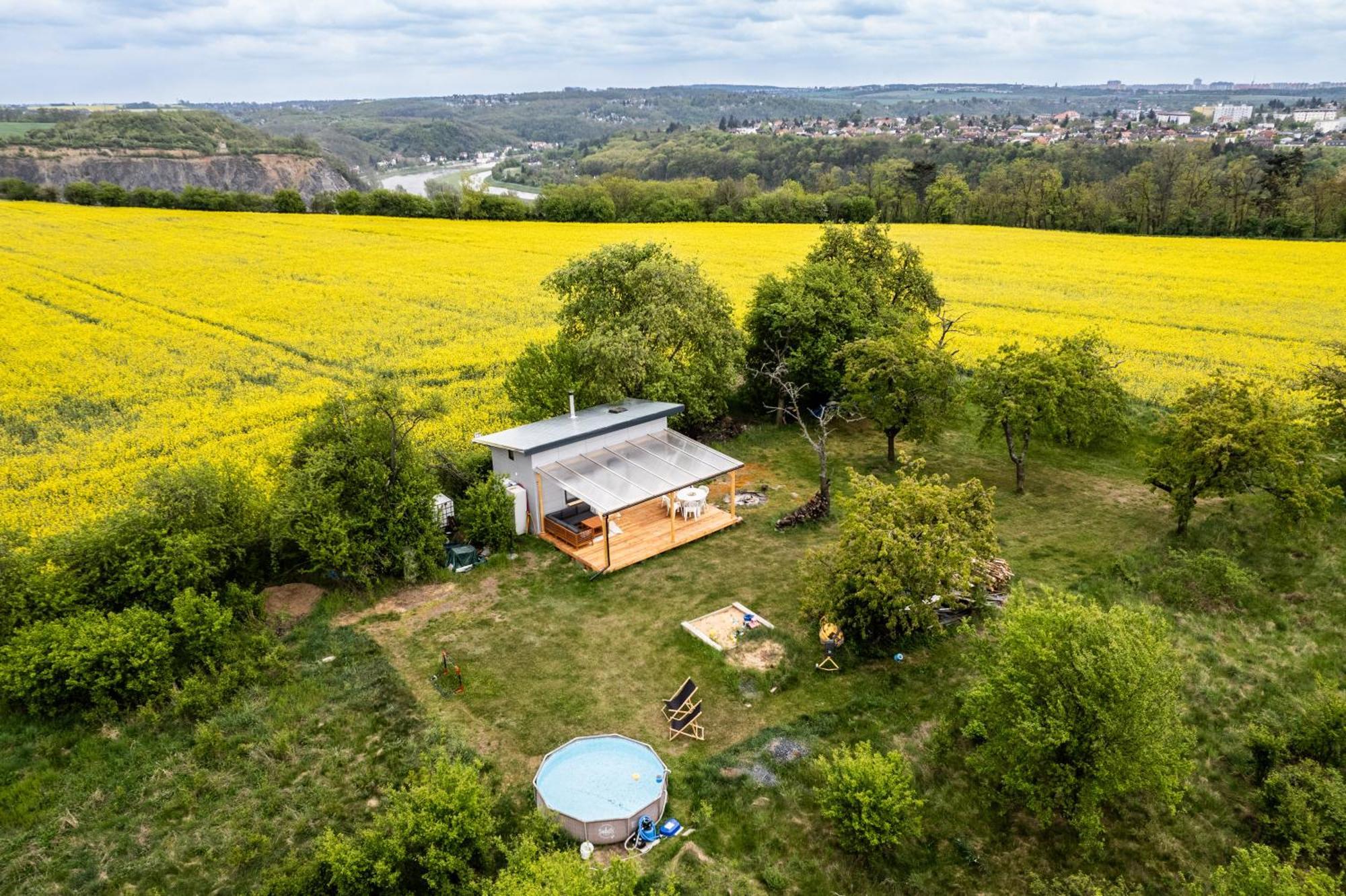 Tiny House - Chatka V Rezi U Prahy Husinec  Exteriér fotografie